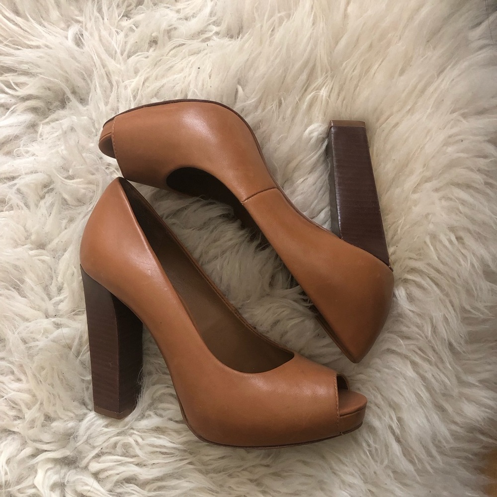 Tory Burch heels size 5